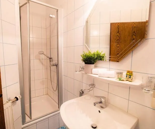 Ariston Hotell 3*